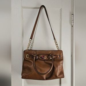 Pre-owned Michael Kors Hamilton purse.